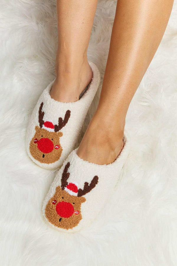 Melody Rudolph Print Plush Slide Slippers - Cozy & Stylish