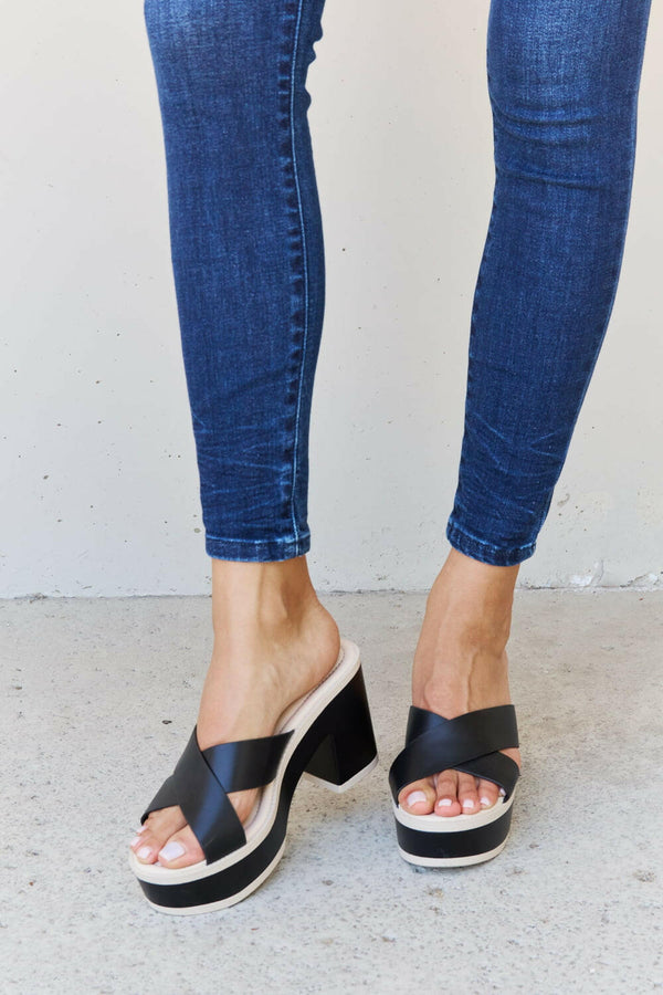 Moments Contrast Platform Sandals