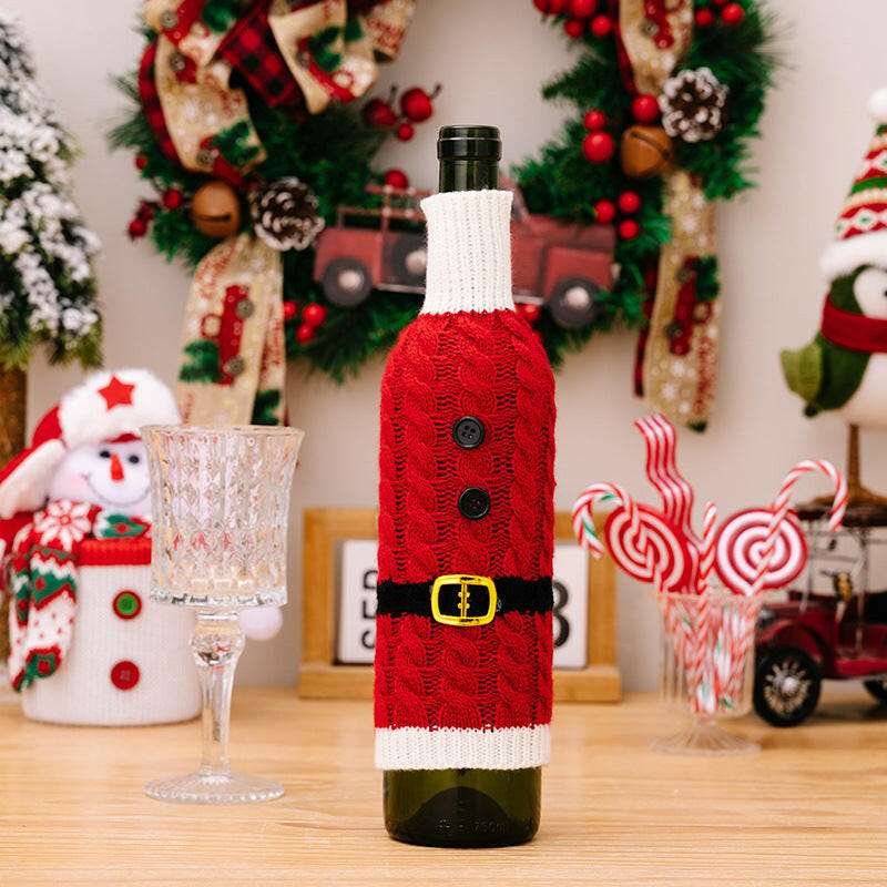 2-Piece Cable-Knit Wine Bottle Covers - Stylish Protection