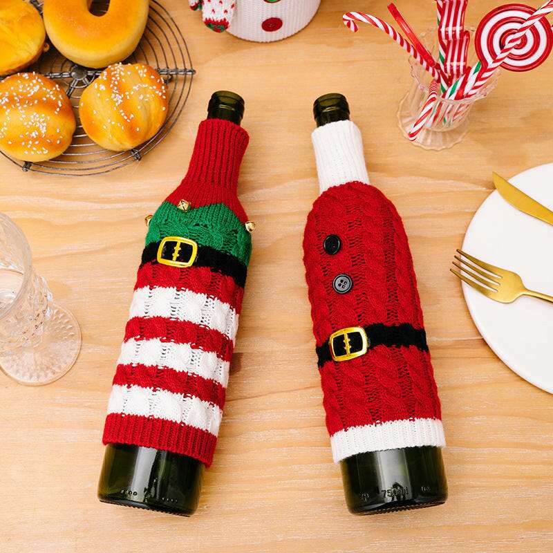 2-Piece Cable-Knit Wine Bottle Covers - Stylish Protection