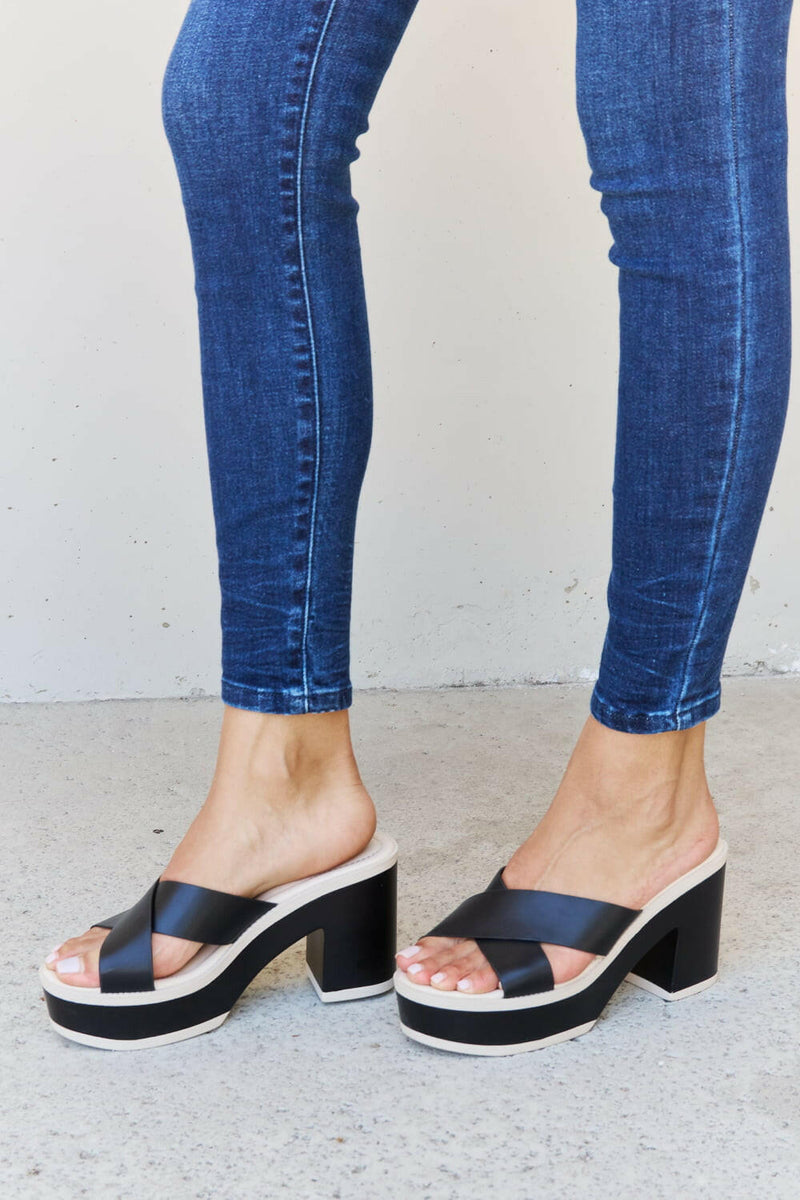 Moments Contrast Platform Sandals