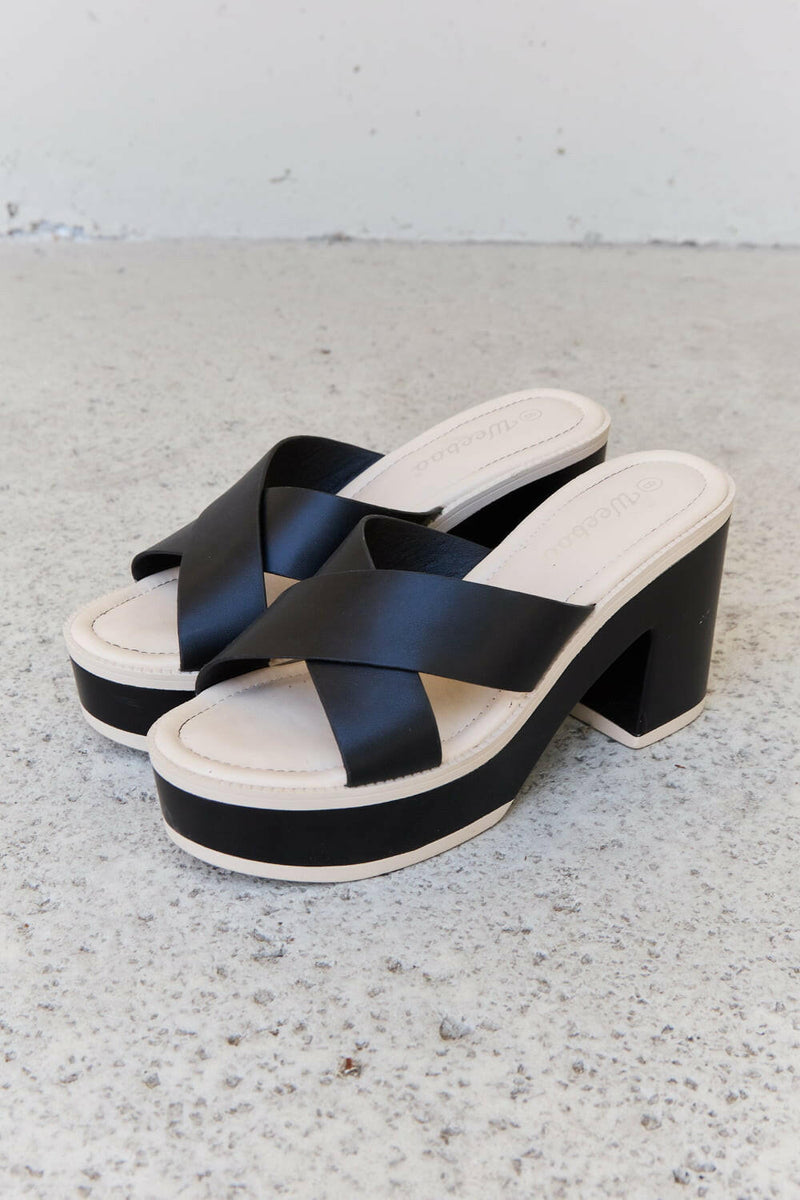 Moments Contrast Platform Sandals